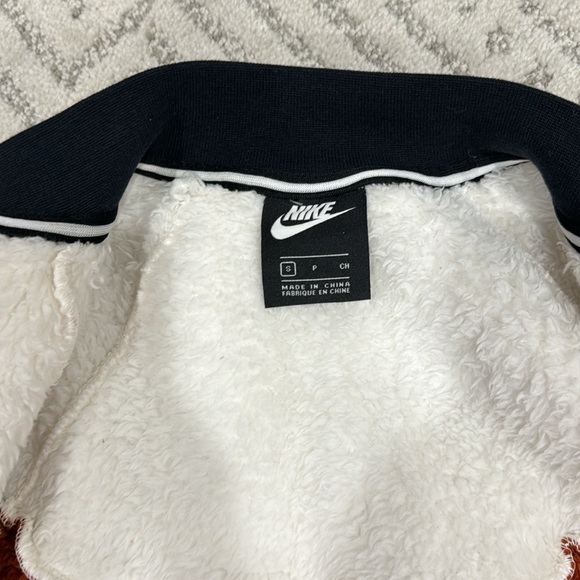 Nike Sherpa Bomber Retro Jacket-size S - Picture 3 of 8